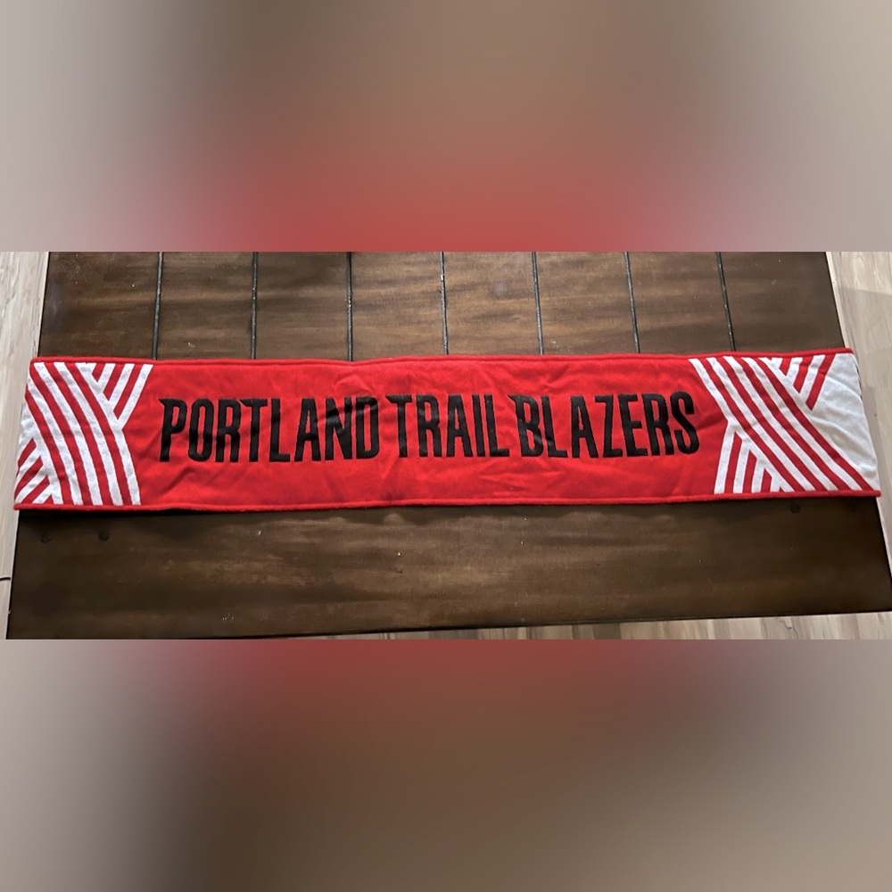 Portland Trail Blazers scarf - like new